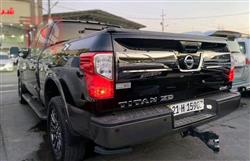 نیسان تایتان